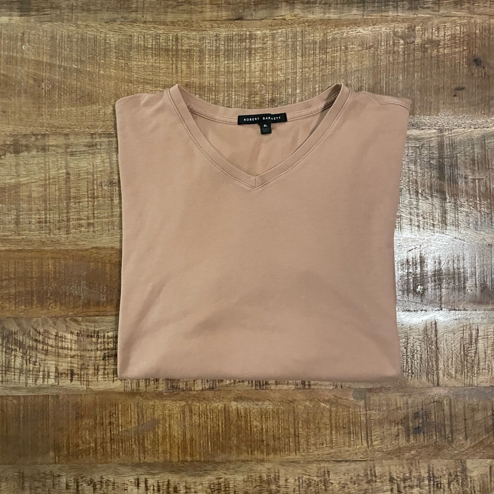 Robert Barakett The Barakett V-Neck Tee